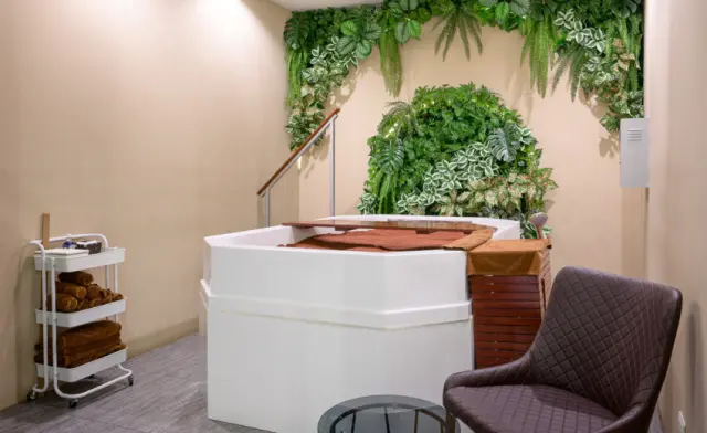 treemaker design, artificial plants, artificial tree, artificial garden ต้นไม้ปลอม ต้นไม้เทียม ต้นไม้ประดิษฐ์ สวนเทียม ตกแต่งบ้าน ตกแต่งร้านอาหาร ตกแต่งคาเฟ่ ตกแต่งคลีนิค ตกแต่งห้อง จัดบูธ จัดต้นไม้ จัดสวน